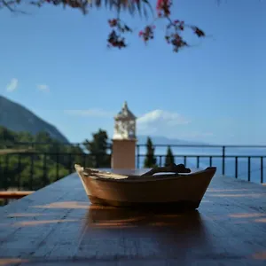 Giannatos Studios- Isabella Apartment Poros (Kefalonia)